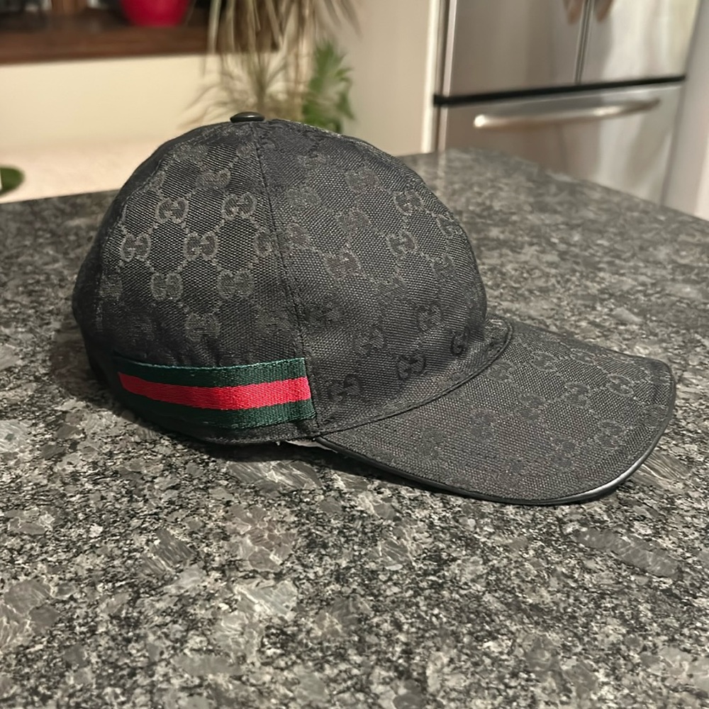 🦁 Gucci Signature GG Monogram Baseball Hat - Picture 8 of 16